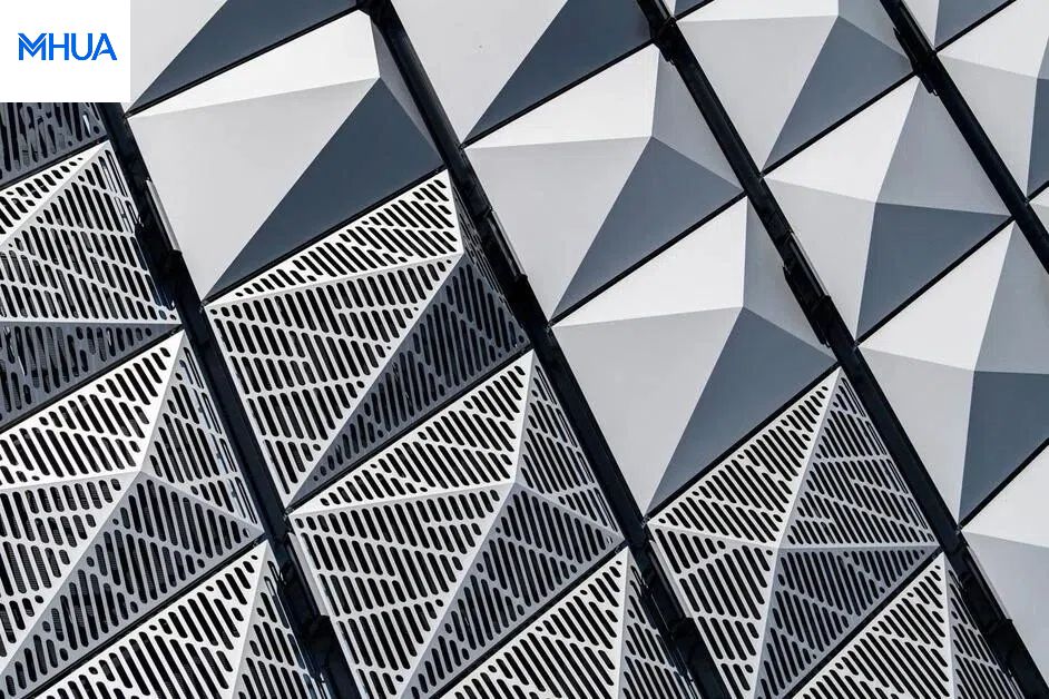 How to Control Manufacturing Risks in Complex Facade Projects